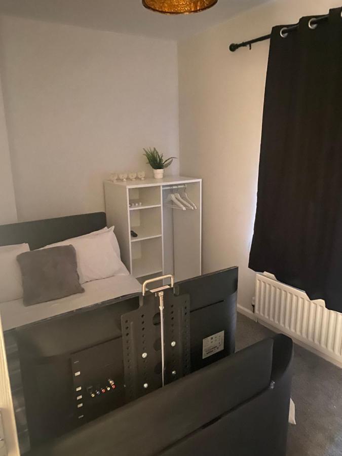 Convenient Room Белфаст Экстерьер фото