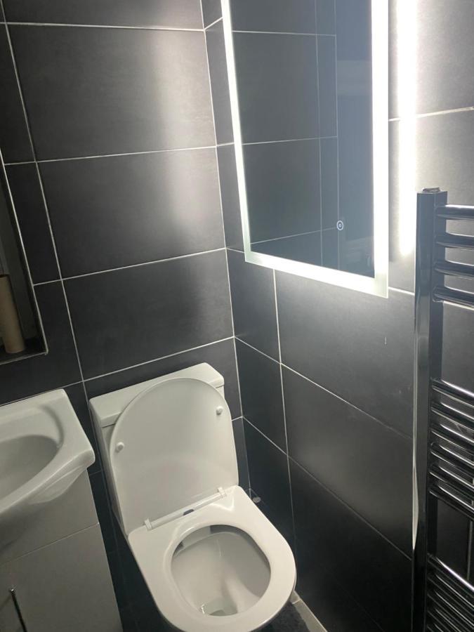 Convenient Room Белфаст Экстерьер фото