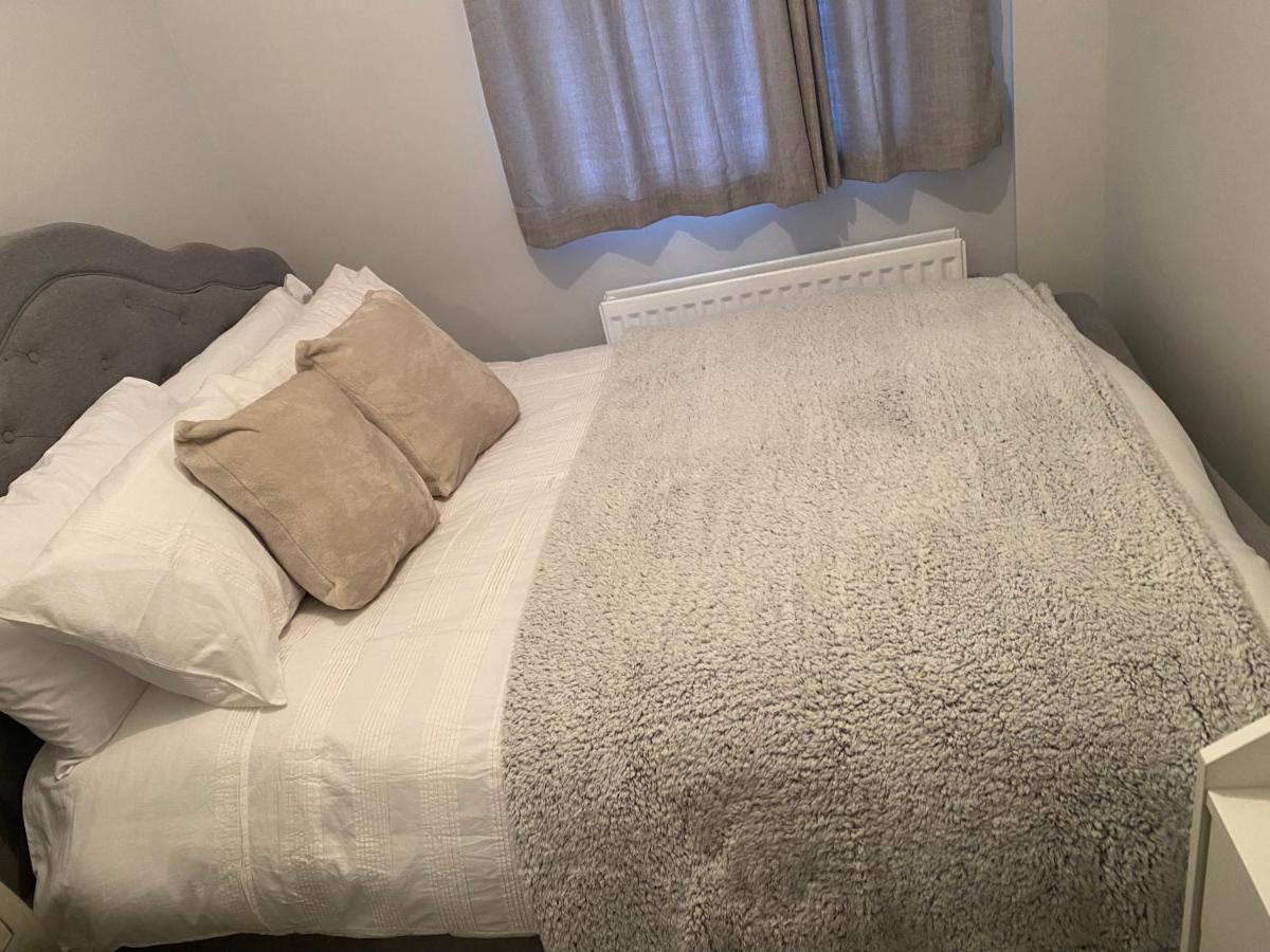 Convenient Room Белфаст Экстерьер фото