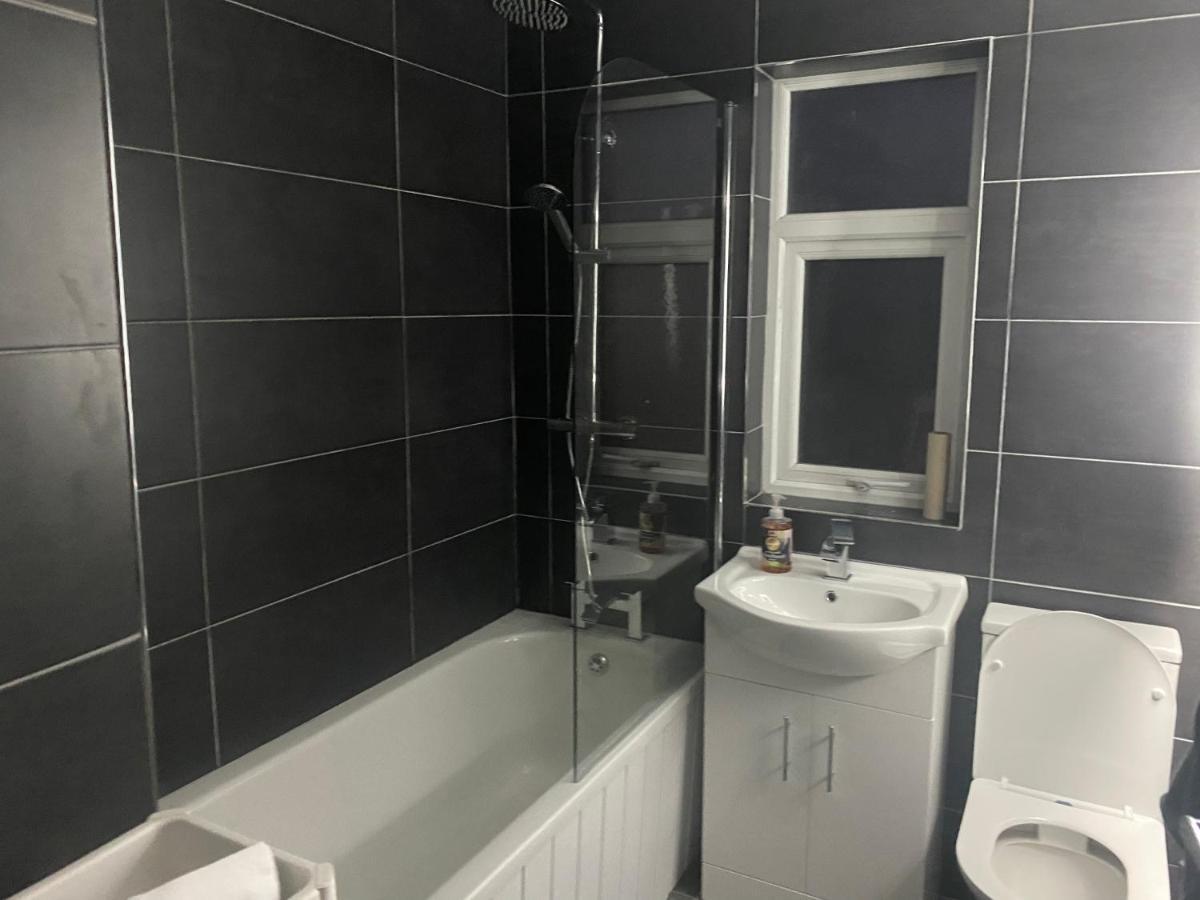 Convenient Room Белфаст Экстерьер фото